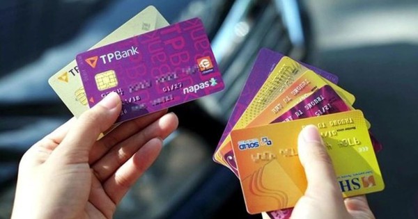 Không dùng thẻ ngân hàng nữa thì phải làm gì?