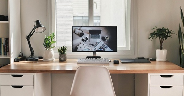 Sắm ngay loạt item này, giải cứu bàn làm việc bừa bộn thành góc sống ảo triệu like