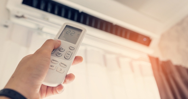 Trời nóng 40 độ, dùng điều hòa thế nào để vừa mát vừa không cháy ví tốn tiền?