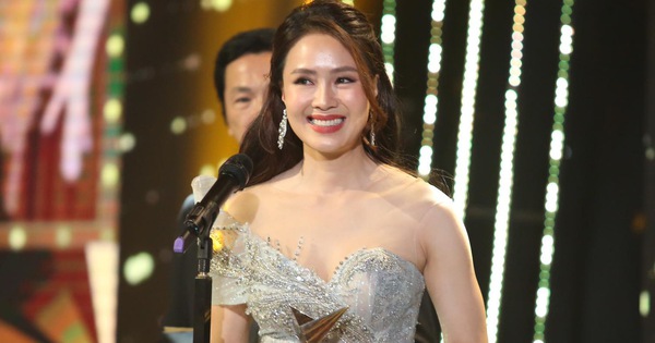 Vượt mặt 4 bông hồng xinh đẹp, Hồng Diễm trở thành diễn viên nữ ấn tượng của VTV Awards 2020