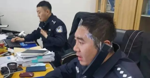 Nhận được cuộc gọi lừa đảo nêu đúng họ tên, số hiệu sĩ quan, anh cảnh sát làm theo thì lại lập công lớn