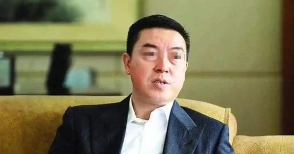 Dùng bảo hiểm nhân thọ vay hơn 237 triệu đồng rồi gửi tiết kiệm kiếm lời, sau 1 năm, người đàn ông được thông báo: “Chúng tôi chưa từng nhận tiền của anh”