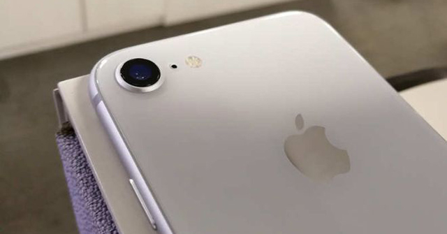 iPhone 8 đang có giá bao nhiêu, và liệu còn đáng mua?