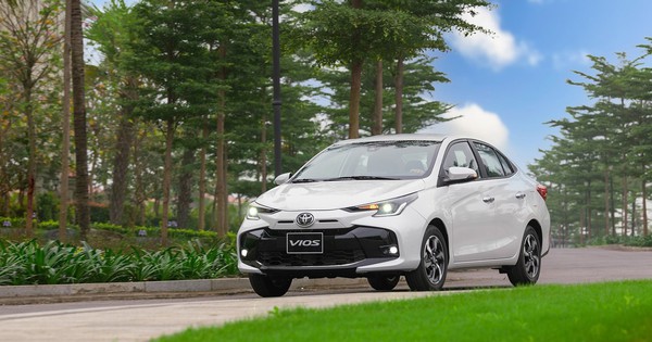 Toyota Vios giảm sâu hàng chục triệu đồng, quyết đòi lại thị phần