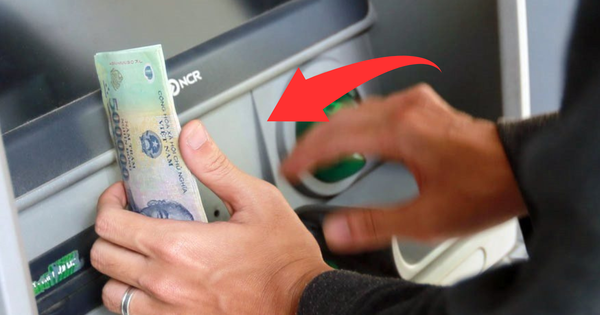 Từ năm 2025, hạn mức rút tiền tại ATM thay đổi: Người dùng rút được tối đa bao nhiêu tiền?