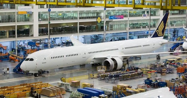 Nguồn cơn cho sự cẩu thả của Boeing: Máy bay thiếu bu lông; bên trong đầy rác và chai rượu rỗng vẫn giao cho khách hàng chính phủ