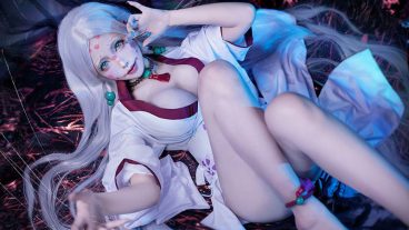 Tiếp tục xịt máu mũi với cosplay Quỷ Nhện Mẹ ngực khủng trong Kimetsu no Yaiba - Cosplay