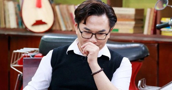 MC Đại Nghĩa có biểu hiện bất thường, đồng nghiệp không dám hỏi han trước 1 ngày mẹ qua đời