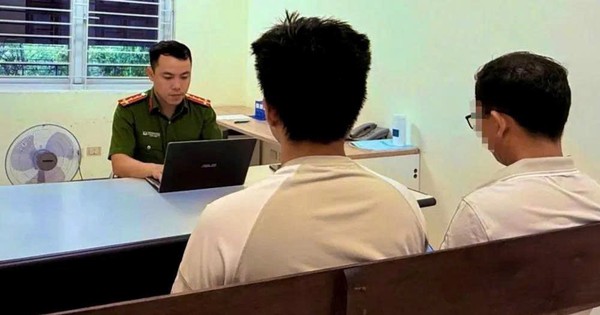 Nam sinh 2003 ở Hà Nội gọi điện nhờ gia đình chuyển khoản 150 triệu đồng, vài phút sau bị công an đưa đi