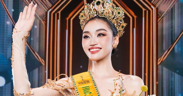 Khó hiểu về sự hiểu biết thất thường của hoa hậu Yến Nhi