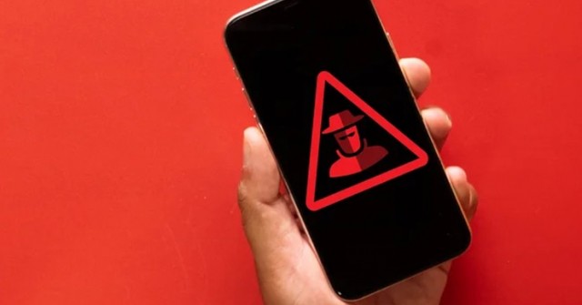 Đừng nhấn vào nếu thấy cửa sổ này bởi iPhone và Android đều đang bị tấn công!