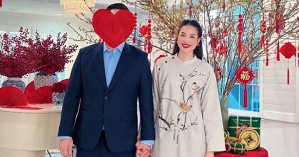 Vợ chồng Phạm Hương lộ dấu hiệu lạ?