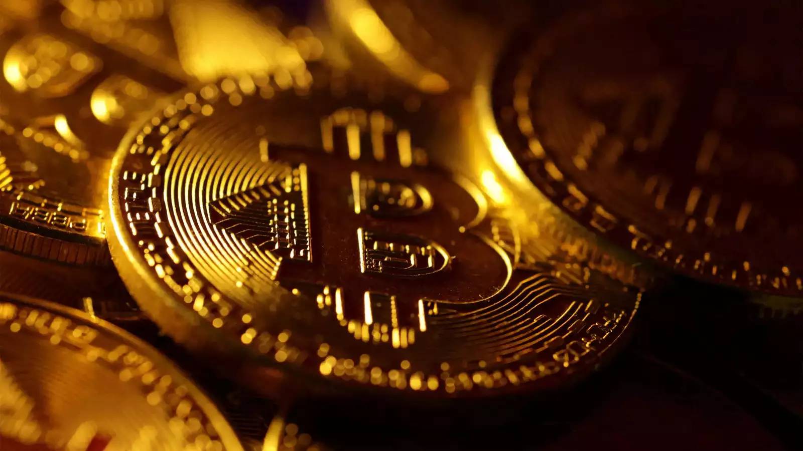 Bitcoin lập kỷ lục mới vượt 125.000 USD – Làn sóng tăng giá được thúc đẩy bởi thị trường chứng khoán Mỹ và Bitcoin ETF