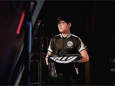 LMHT: MikeYeung chia tay Team Solomid sau 1 năm thi đấu không mấy thành công