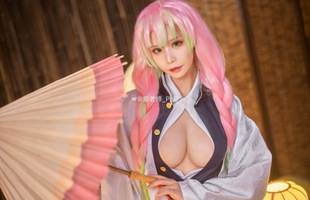 Ngắm loạt ảnh cosplay nàng Luyến Trụ khoe vòng 1 khủng trong Kimetsu no Yaiba