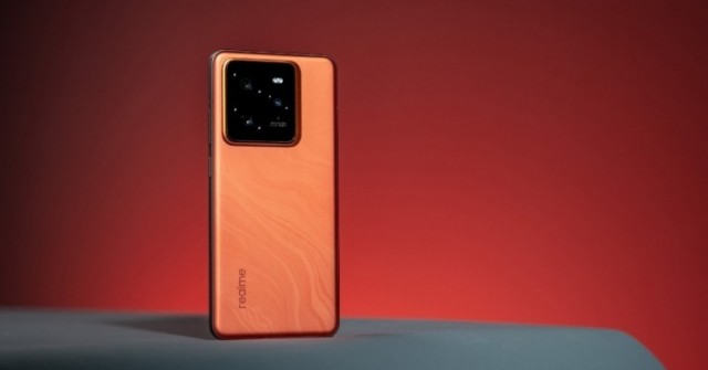 Realme GT7 lộ diện với chip Snapdragon 8 Elite, pin 6.500 mAh