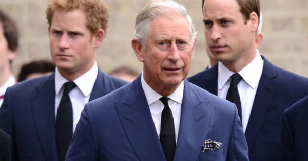 Vội vã về Anh vì bệnh tình của Vua Charles, Harry vẫn có hành động kiên quyết với anh trai William