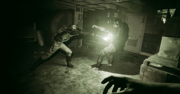 5 điều về series game đình đám Outlast mà không phải ai cũng biết