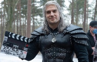 Suýt chút nữa Henry Cavill đã bị sa thải khỏi The Witcher mùa 2 vì không tôn trọng khả năng phóng tác của đội ngũ sản xuất