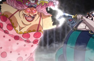 Spoiler One Piece 945: Queen hóa khủng long cổ dài nhưng vẫn ăn hành bởi Big Mom