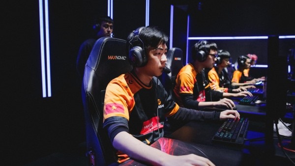 [VCS Mùa Hè 2020 Tuần 8 Ngày 1] Team Secret vs. PER, Team Flash vs. EVS: Team Secret gần với playoff, Flash duy trì mạch thắng