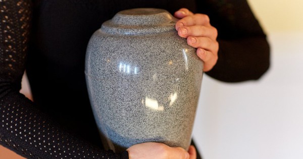 Nhà tang lễ hỏa táng nhầm thi thể vì quên xác nhận tên khách hàng