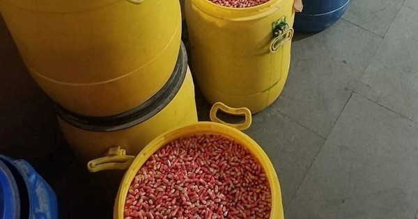 Điều tra suốt 2 tháng, triệt phá đường dây sản xuất thuốc giả, thu giữ gần 200 kg thuốc nhái Panadol, Johnson & Johnson, GSK…