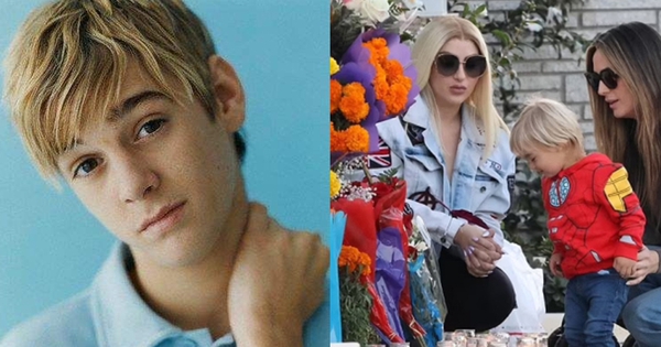 Hôn thê cũ đưa con trai đến viếng mộ Aaron Carter, nước mắt vẫn rơi sau một năm nam ca sĩ qua đời