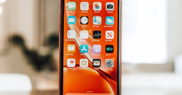 iPhone XR bất ngờ dính lỗi, không nhận tin nhắn, cuộc gọi