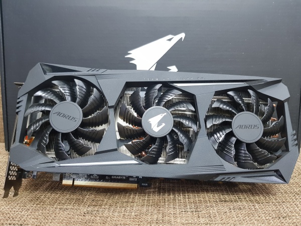 Aorus RX 5700XT 8GB đối đầu không cân sức với RTX 2060 SUPER