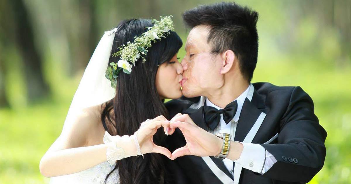 Cuộc hôn nhân bất ngờ nơi trời Tây của cặp đôi 