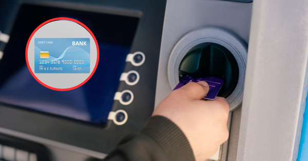 Từ 2025, trường hợp duy nhất có thể rút tiền tại ATM nếu chưa xác thực sinh trắc học