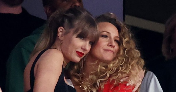 Taylor Swift cho bạn thân Blake Lively 