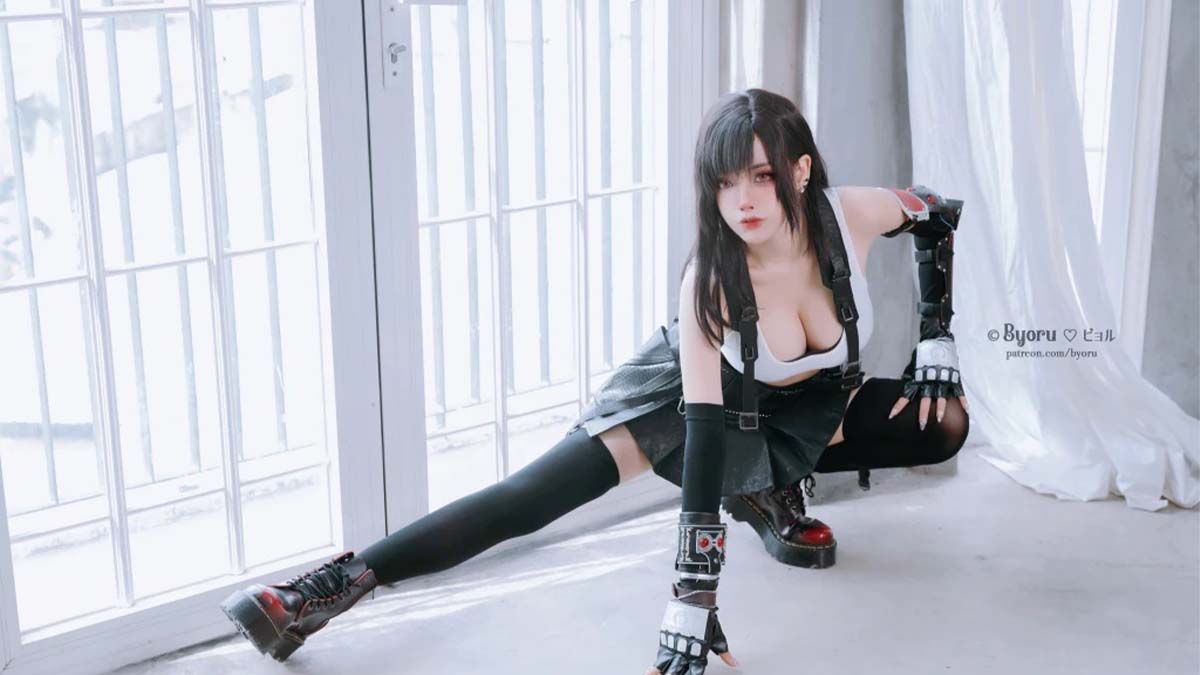 Cũng là cosplay Tifa Lockhart, nhưng mà sao nó...lạ lắm!