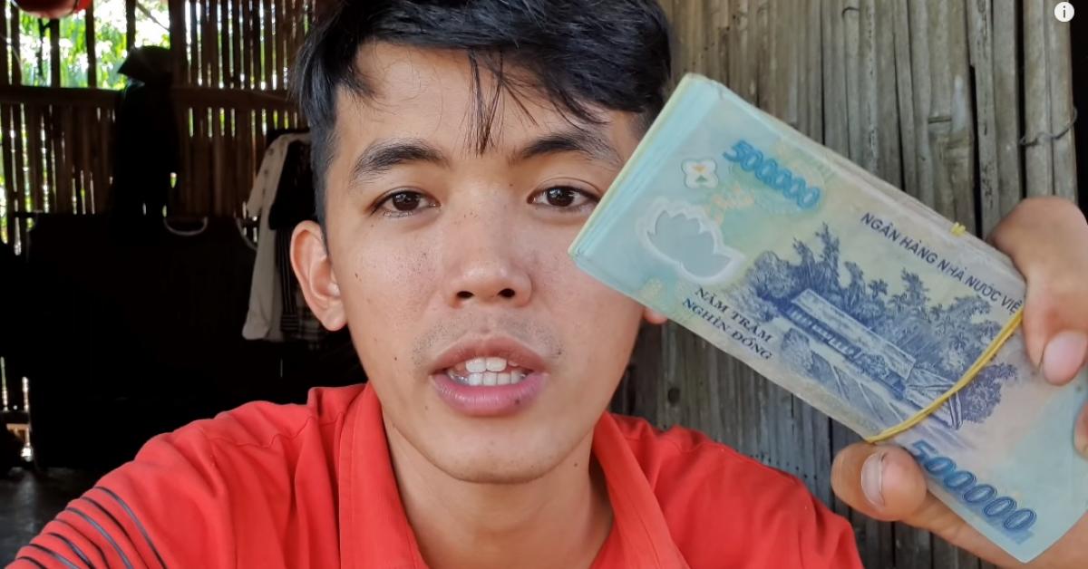 Thu nhập của 2 YouTuber phụ hồ 