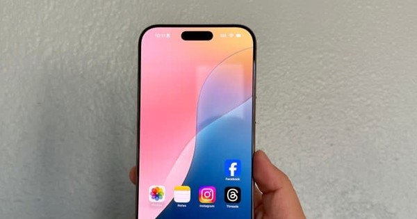 Cây bút công nghệ: "Mua điện thoại có tính năng này xong, tôi chán không còn muốn dùng lại iPhone cũ"