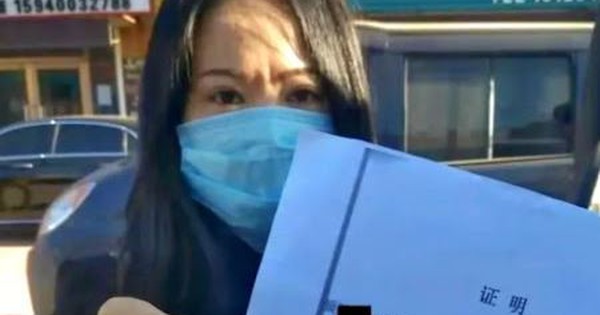 Đóng gần 830 triệu tiền bảo hiểm suốt 10 năm, đến hạn rút tiền thì công ty thông báo: “Hợp đồng ghi rõ phải đợi đến năm 2084”