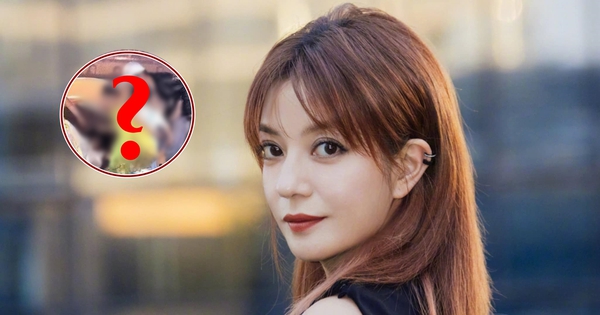 Bức ảnh xấu hổ nhất cuộc đời Triệu Vy