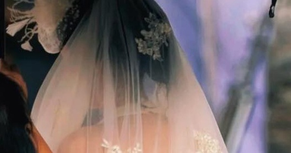Cô dâu đẹp tê tái chấn động MXH: Bóng lưng quá đỗi yêu kiều, góc nghiêng cũng tỏa hào quang
