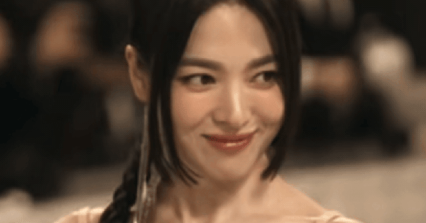 Song Hye Kyo 17 tuổi đẹp như thiên sứ giáng trần: Nhan sắc này đúng là chân ái, hoàn mỹ không gì sánh nổi
