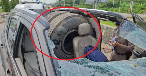 Đang lái chiếc SUV, nam y tá bỗng gặp tai họa 'từ trên trời rơi xuống', nhìn hiện trường ai cũng sợ hãi