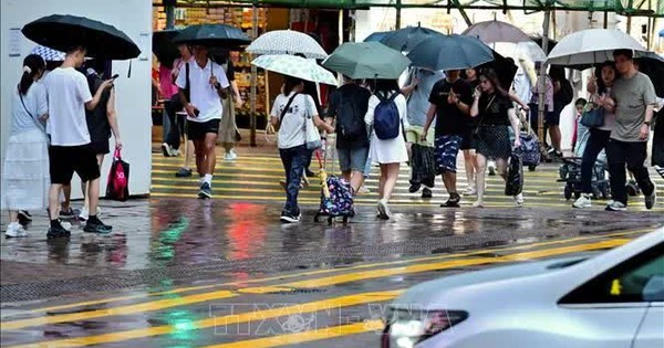 Bão Tapah áp sát phía Nam, Trung Quốc đóng cửa trường học và phát cảnh báo vàng
