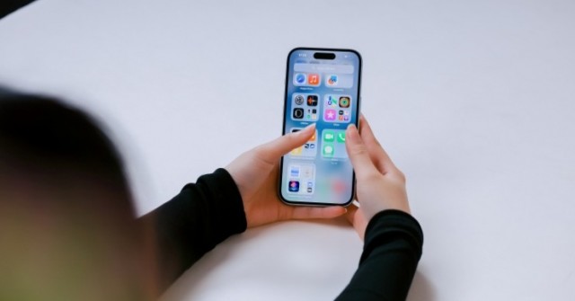 Giá iPhone cũ trước giờ ra mắt iPhone 17 series: Nhiều mẫu Pro Max "đại hạ giá"