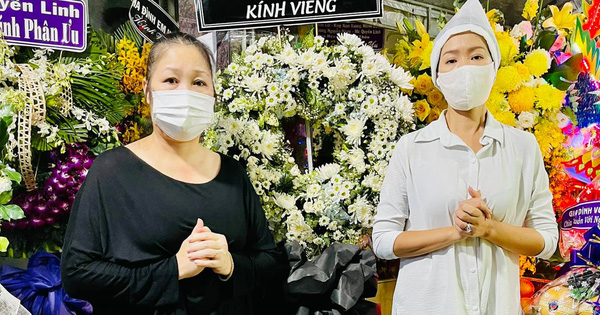 Tang lễ mẹ ruột Trịnh Kim Chi: NS Hồng Vân đến viếng, xót xa khi nhìn thấy đàn em suy sụp, ốm đi vì quá đau buồn