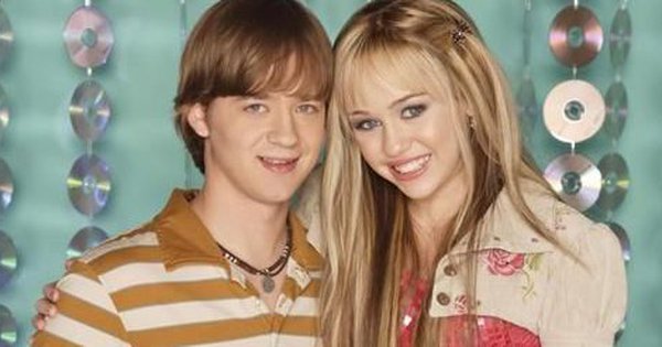 Anh trai Hannah Montana sau hơn 15 năm: Cuộc sống viên mãn dù sự nghiệp khó tỏa sáng