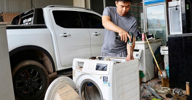 Tivi, tủ lạnh bị ngập nước sau mưa lũ: Làm gì để không mất trắng?