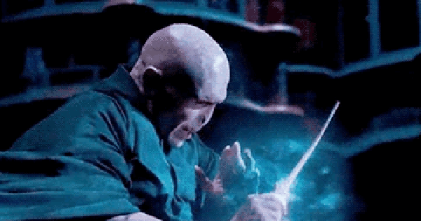 Giải mã bí ẩn lớn bậc nhất của Harry Potter: Vì sao phản diện Voldemort không có mũi?