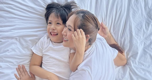 Một nghệ sĩ không giấu được hạnh phúc khi con trai "5 tuổi biết ê a, nghe hiểu được lời mẹ nói"