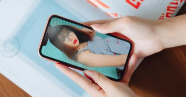 Đồng giá 12 triệu, iPhone XR hay iPhone X sẽ khiến bạn 