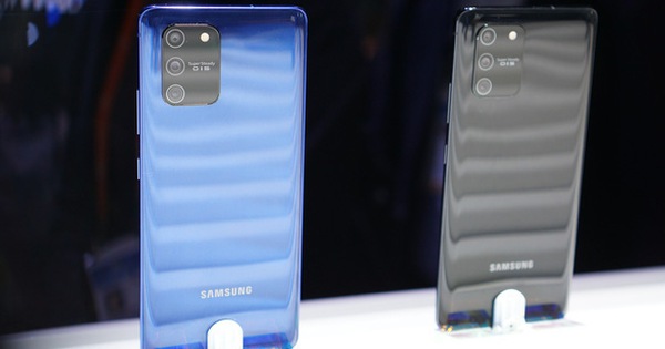 Trên tay Galaxy S10 Lite và Galaxy Note 10 Lite: Hai thiết bị vô cùng kỳ quặc từ Samsung